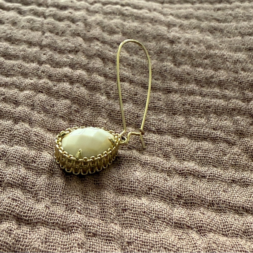 Kendra Scott Gold and Cream Teardrop Earrings - Picture 4 of 5